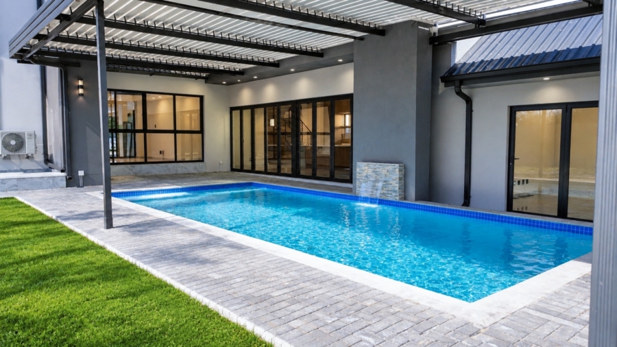 5 Bedroom Property for Sale in Meerhof North West